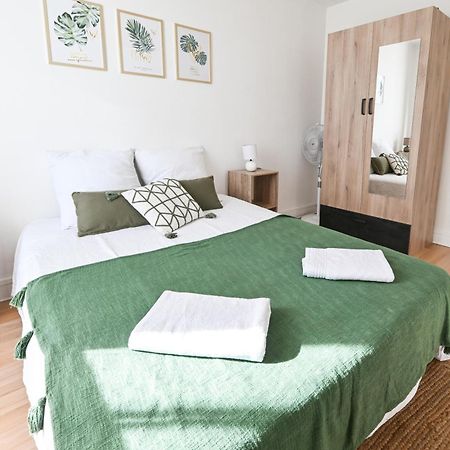 Grand Appartement Avec Balcon Hyper - Centre Тарб Екстериор снимка
