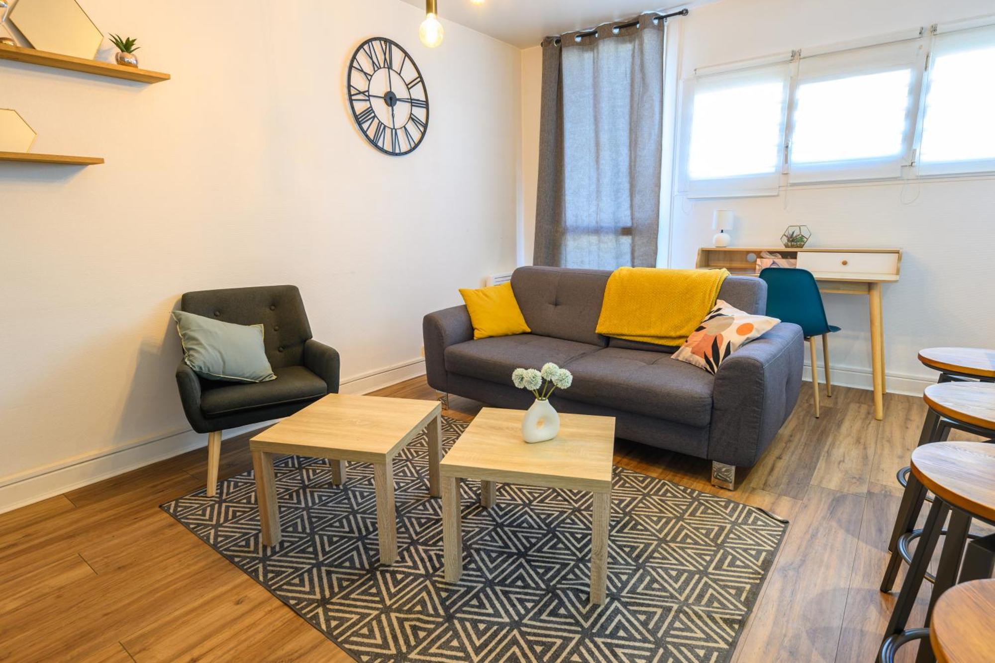 Grand Appartement Avec Balcon Hyper - Centre Тарб Екстериор снимка
