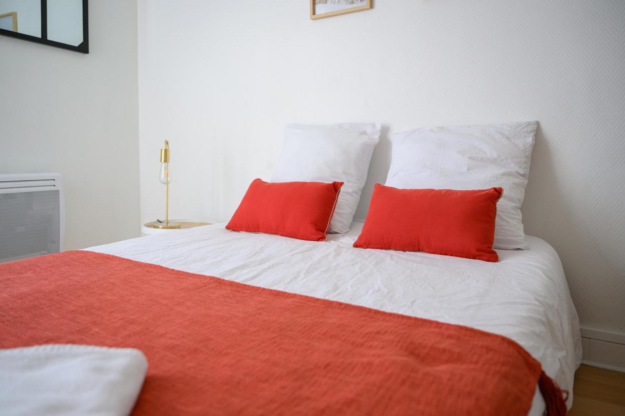 Grand Appartement Avec Balcon Hyper - Centre Тарб Екстериор снимка