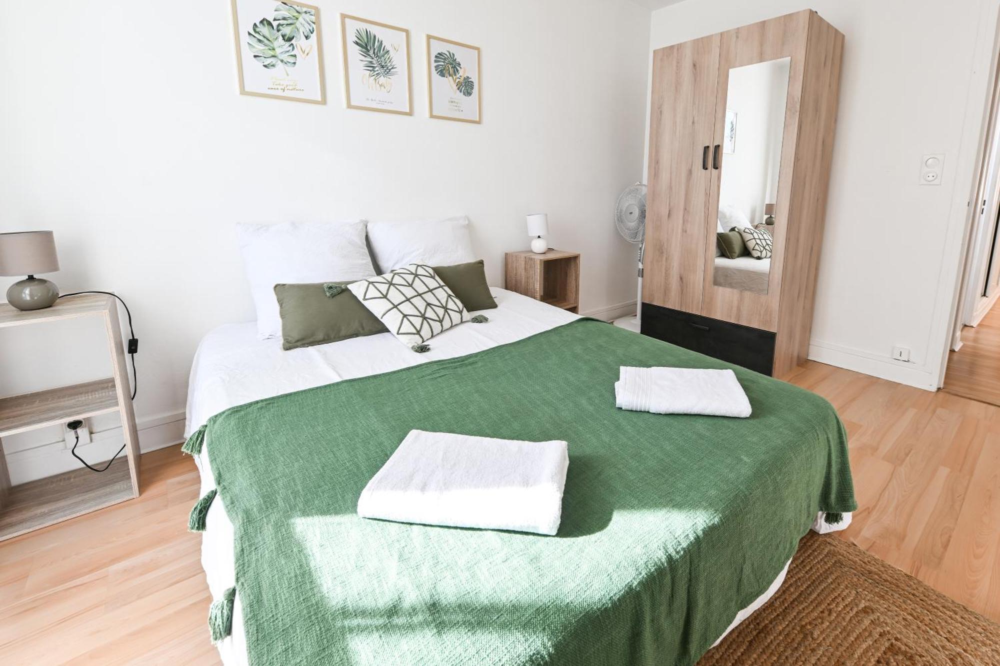 Grand Appartement Avec Balcon Hyper - Centre Тарб Екстериор снимка